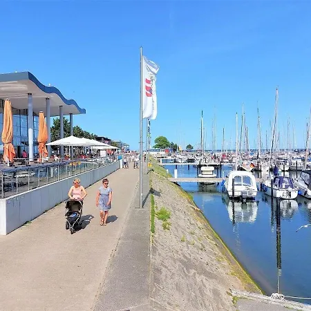 Ferienhaus Familytime Ferienpark An Der Ostsee Familienfreundlich Strandnaehe Pkw-stellplatz Auf Grundstueck 度假居